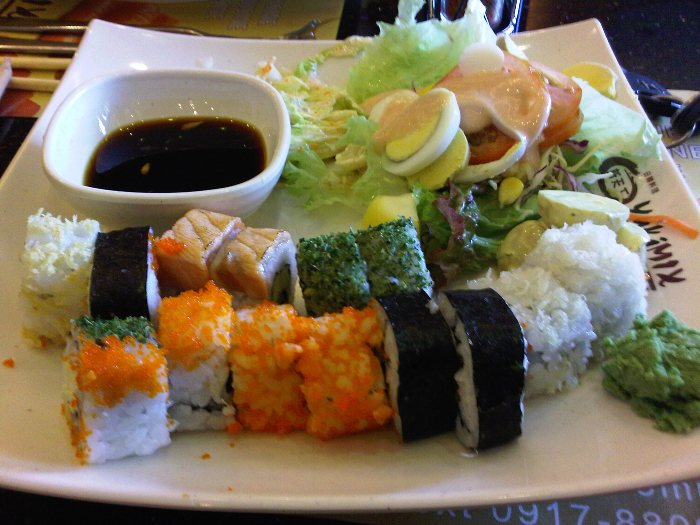 myManila » Maki! Sushi! Salad! Omnomnom